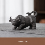 Djurformad tea pet i lila lera — Tjur