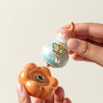 Tea pet i form av kalebass med kristallglasyr