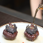 Tea pet i Yixinglera, handgjord figur
