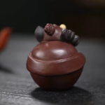 Tea pet i Yixinglera, handgjord figur