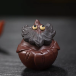 Tea pet i Yixinglera, handgjord figur