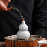 Tea pet kalebass i celadonkeramik
