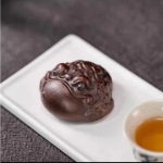 Tea pet med gyllene padda i Yixinglera