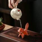 Tea pet med räv i Yixinglera (zisha)