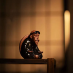 Tea pet med sköldpadda och gammal man i keramik