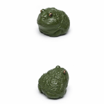 Yixing tea pet i lera med amfibiefigur
